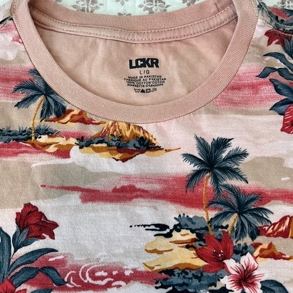 Foot Locker LCKR Pink Luau Allover Hawaiian Print Short Sleeve Shirt Size Large - Picture 8 of 11